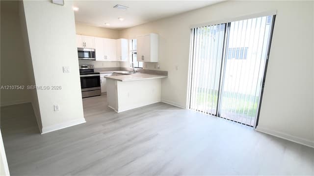 10819 W 33rd Ln, Hialeah FL 33018 - Hialeah, FL - Photo 7