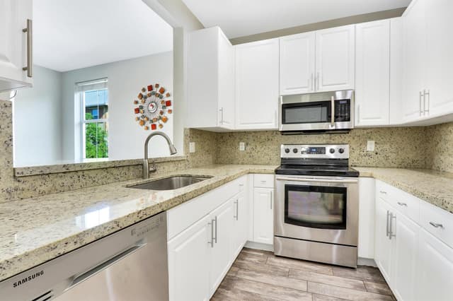 4106 Greenway Drive, Jupiter FL 33458 - Jupiter, FL - Photo 6