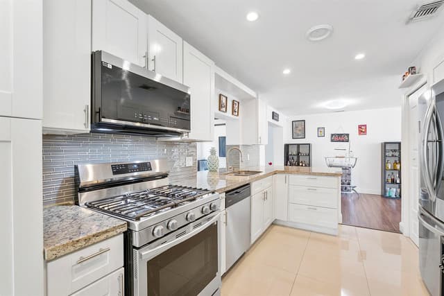 11631 NW 29th Street, Sunrise FL 33323 - Sunrise, FL - Photo 6
