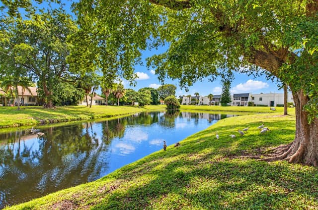 2700 CASITA Way W # 102, Delray Beach FL 33445 - Delray Beach, FL - Photo 3