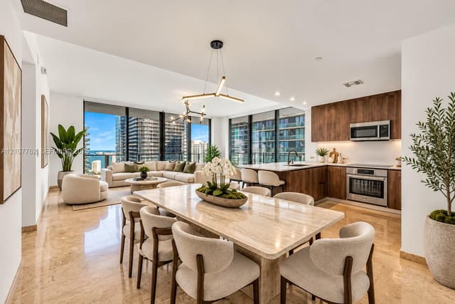 88 SW 7th St # 3401, Miami FL 33130 - Miami, FL - Photo 2