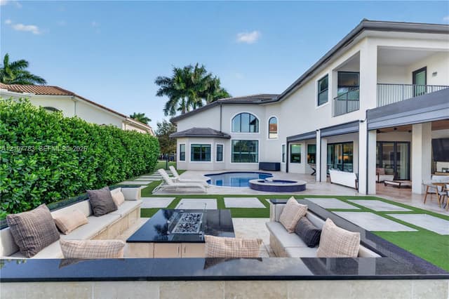 9328 Tropez Ln, Delray Beach FL 33446 - Delray Beach, FL - Photo 4