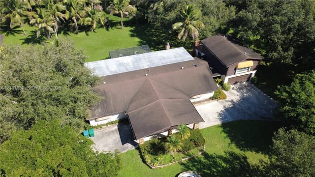 12105 NW 23rd Ct, Plantation FL 33323 - Plantation, FL - Photo 2