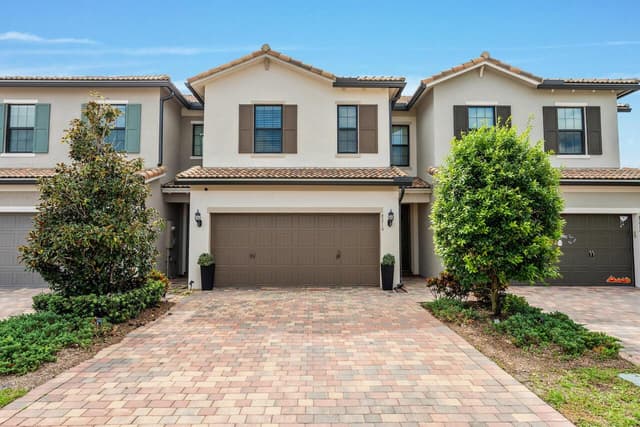 8210 Tailshot Court, Lake Worth FL 33467 - Lake Worth, FL - Photo 2