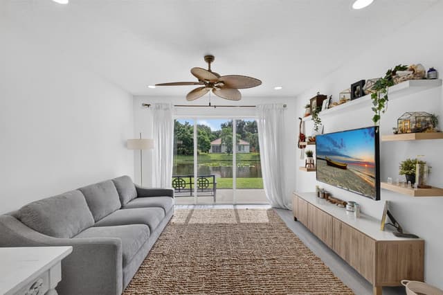 1043 Aspri Way, Riviera Beach FL 33418 - Riviera Beach, FL - Photo 5