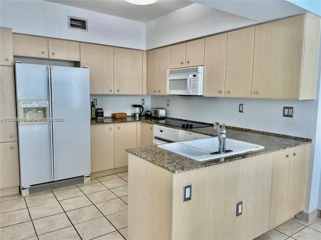 3370 Hidden Bay Dr # 510, Aventura FL 33180 - Aventura, FL - Photo 6