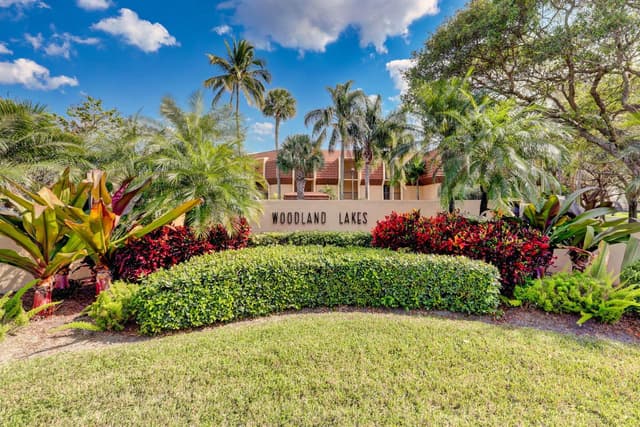 5344 WOODLAND LAKES Drive # 225, Palm Beach Gardens FL 33418 - Palm Beach Gardens, FL - Photo 2