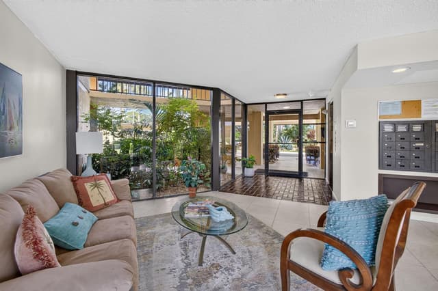5344 WOODLAND LAKES Drive # 225, Palm Beach Gardens FL 33418 - Palm Beach Gardens, FL - Photo 7
