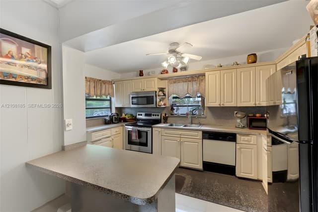 6608 SW 20th St, Miramar FL 33023 - Miramar, FL - Photo 6