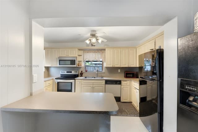 6608 SW 20th St, Miramar FL 33023 - Miramar, FL - Photo 5