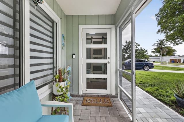 10145 Penzance Lane, Royal Palm Beach FL 33411 - Royal Palm Beach, FL - Photo 7