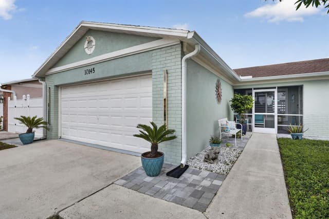 10145 Penzance Lane, Royal Palm Beach FL 33411 - Royal Palm Beach, FL - Photo 4