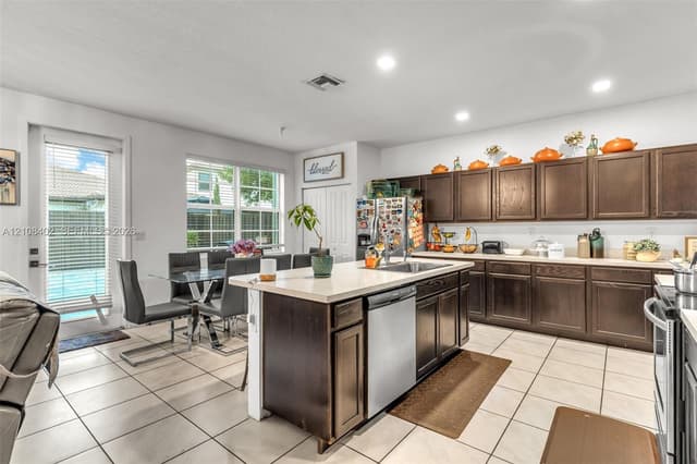 11771 SW 243rd St, Homestead FL 33032 - Homestead, FL - Photo 7