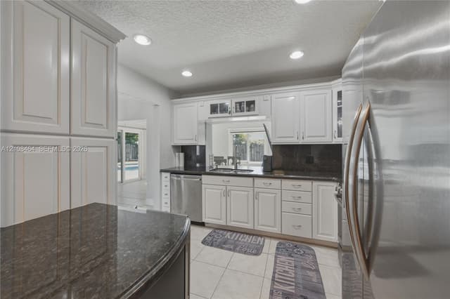 11460 NW 35th Pl, Sunrise FL 33323 - Sunrise, FL - Photo 5