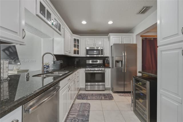11460 NW 35th Pl, Sunrise FL 33323 - Sunrise, FL - Photo 4