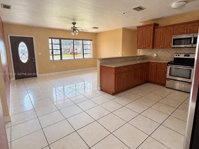 2755 NW 164th Ter, Miami Gardens FL 33054 - Miami Gardens, FL - Photo 3