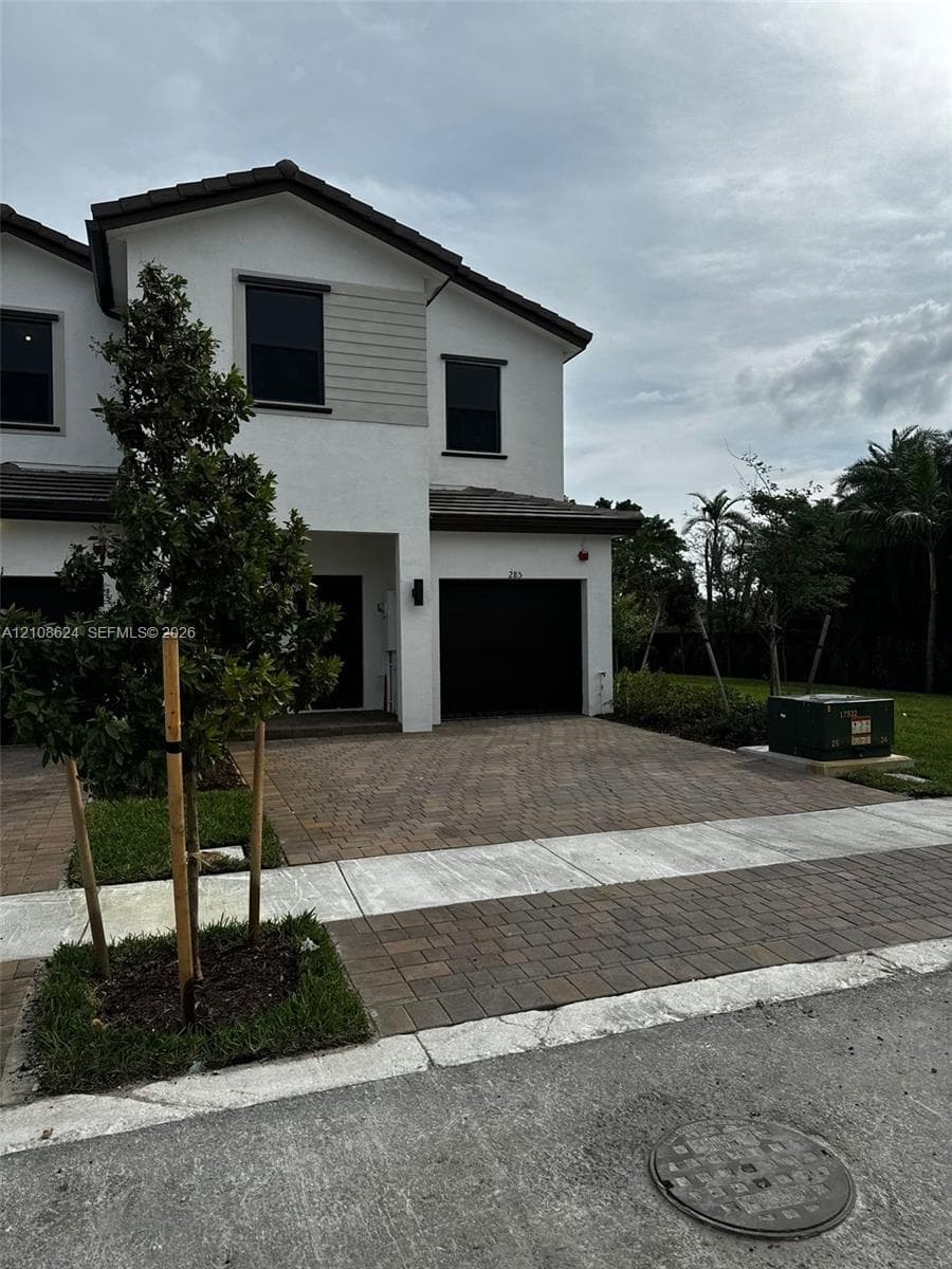 285 SW 159th Ln, Pembroke Pines FL 33027 - Pembroke Pines, FL - Photo 1