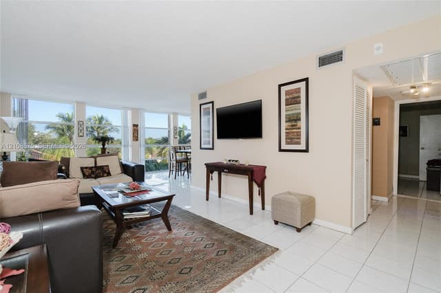 2001 Atlantic Shores Blvd # 407, Hallandale Beach FL 33009 - Hallandale Beach, FL - Photo 6