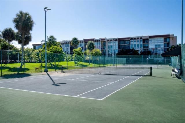 2001 Atlantic Shores Blvd # 407, Hallandale Beach FL 33009 - Hallandale Beach, FL - Photo 3