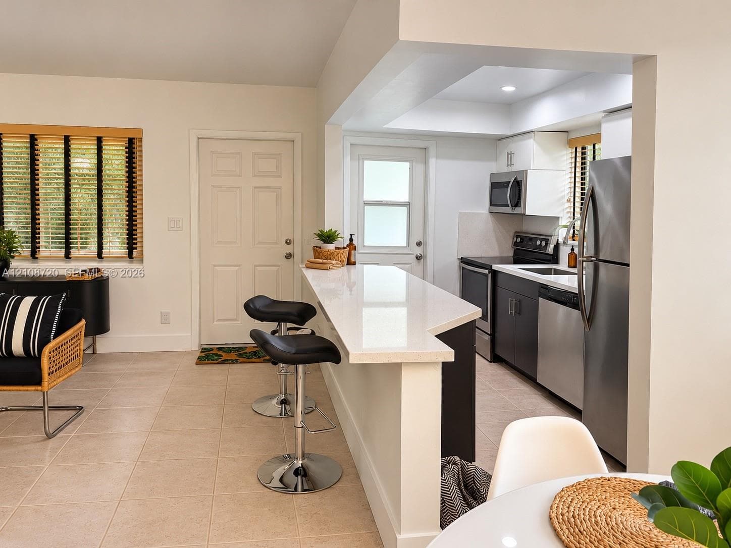 2404 NE 33rd Ave # 3, Fort Lauderdale FL 33305