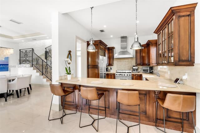 4815 University Dr, Coral Gables FL 33146 - Coral Gables, FL - Photo 6