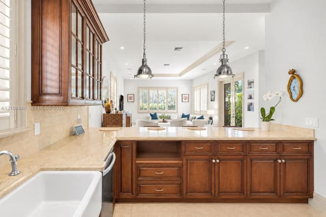 4815 University Dr, Coral Gables FL 33146 - Coral Gables, FL - Photo 7