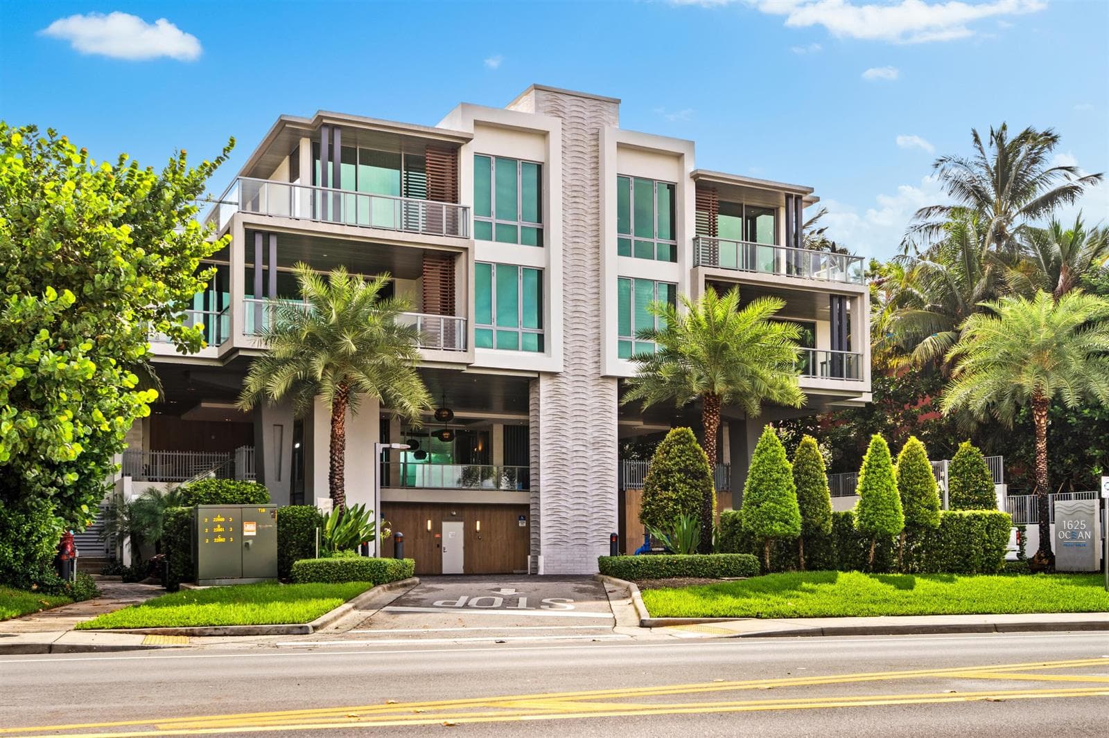 1625 S OCEAN Boulevard # 11, Delray Beach FL 33483 - Delray Beach, FL - Photo 1