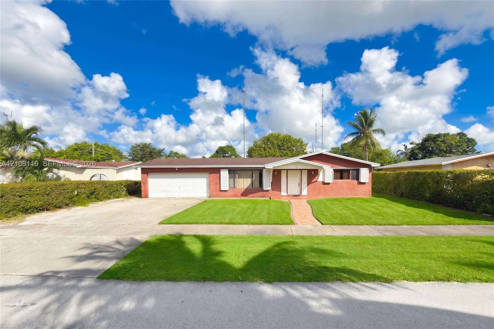 445 NW 202nd Ter, Miami Gardens FL 33169