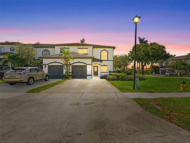4952 SW 129th Ter, Miramar FL 33027 - Miramar, FL - Photo 2