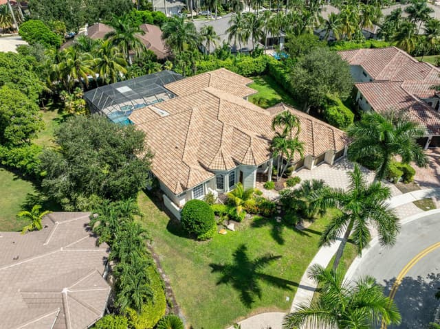 2476 Poinciana Lane, Weston FL 33327 - Weston, FL - Photo 5