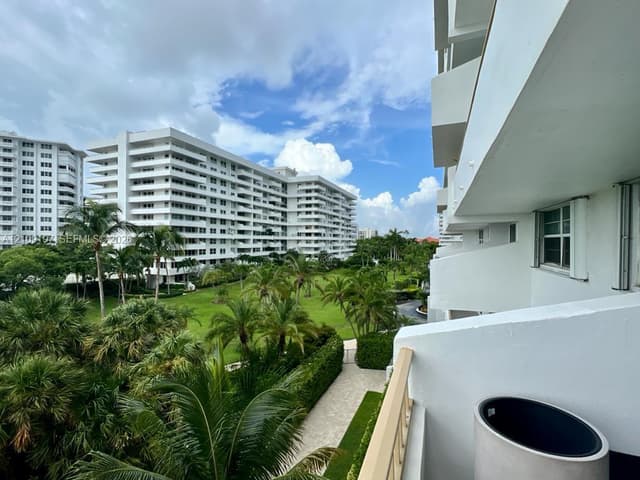 177 Ocean Lane Dr # 405, Key Biscayne FL 33149 - Key Biscayne, FL - Photo 3