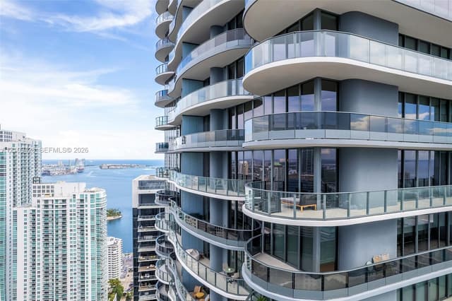 1000 Brickell Plz, Miami FL 33131 - Miami, FL - Photo 3