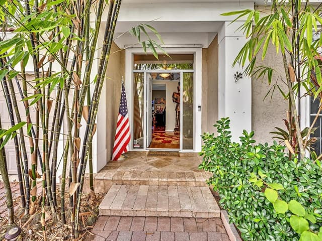 7505 Live Oak Drive, Coral Springs FL 33065 - Coral Springs, FL - Photo 7