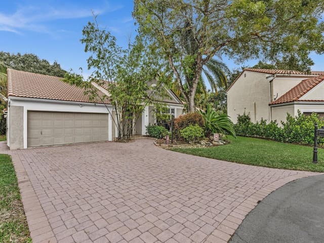 7505 Live Oak Drive, Coral Springs FL 33065 - Coral Springs, FL - Photo 3