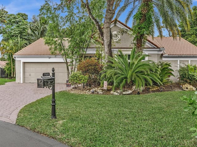 7505 Live Oak Drive, Coral Springs FL 33065 - Coral Springs, FL - Photo 5
