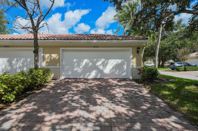 3846 Greenway Drive, Jupiter FL 33458 - Jupiter, FL - Photo 6
