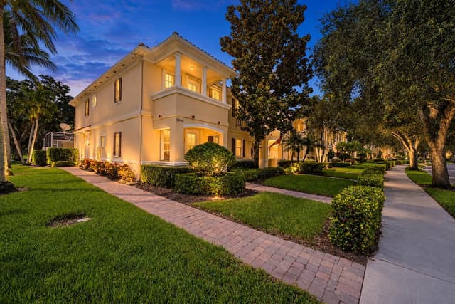 3846 Greenway Drive, Jupiter FL 33458 - Jupiter, FL - Photo 3