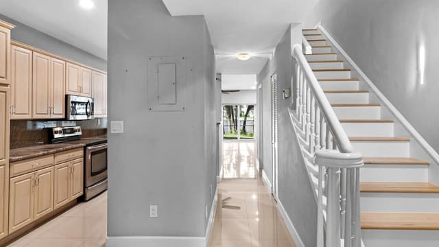 1301 N RIVERSIDE Drive # 7, Pompano Beach FL 33062 - Pompano Beach, FL - Photo 5
