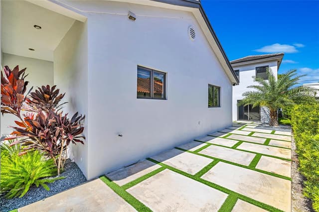 1205 Wallace St, Coral Gables FL 33134 - Coral Gables, FL - Photo 6