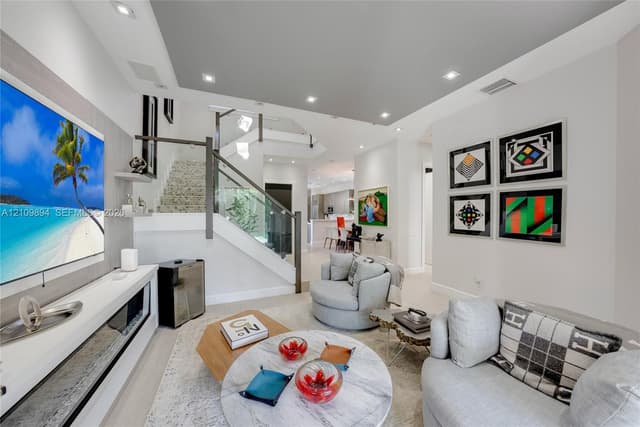 1366 W Harbor Vw W, Hollywood FL 33019 - Hollywood, FL - Photo 4