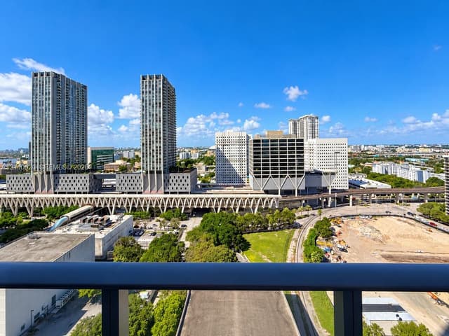 11 NE 6th St # 2315, Miami FL 33132 - Miami, FL - Photo 3