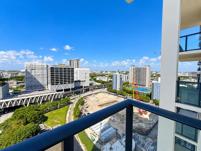 11 NE 6th St # 2315, Miami FL 33132 - Miami, FL - Photo 5