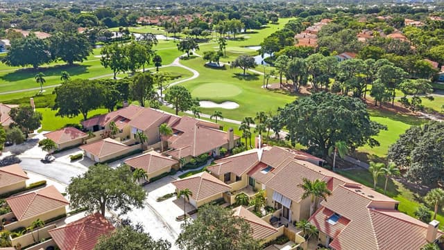 275 OLD MEADOW Way, Palm Beach Gardens FL 33418 - Palm Beach Gardens, FL - Photo 2