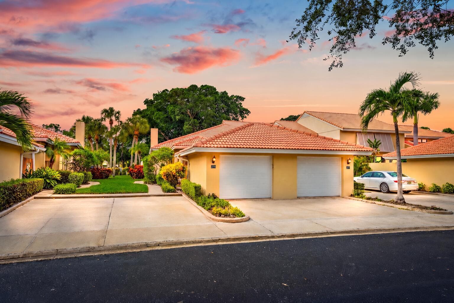 275 OLD MEADOW Way, Palm Beach Gardens FL 33418