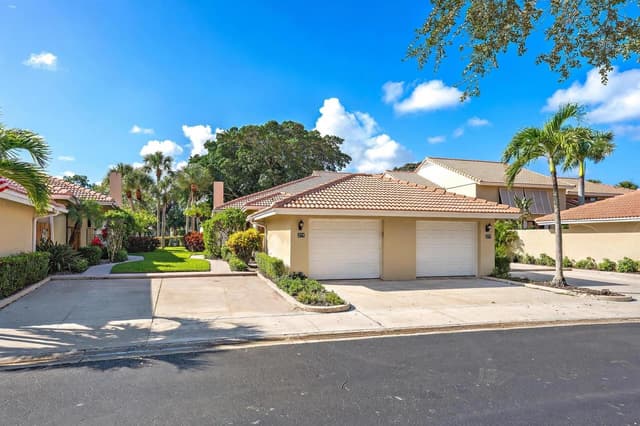 275 OLD MEADOW Way, Palm Beach Gardens FL 33418 - Palm Beach Gardens, FL - Photo 4