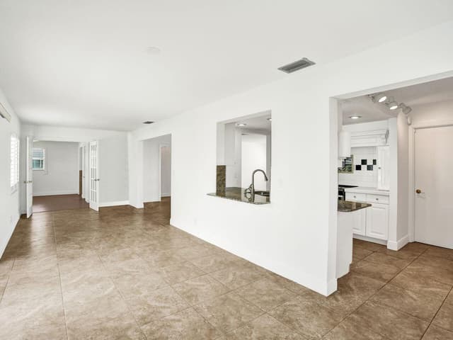 605 SW 21ST Circle, Boynton Beach FL 33426 - Boynton Beach, FL - Photo 6