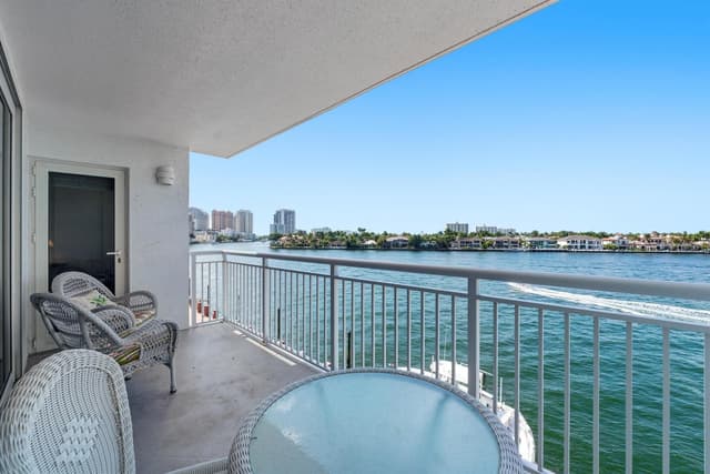 511 BAYSHORE Drive # 410, Fort Lauderdale FL 33304 - Fort Lauderdale, FL - Photo 3