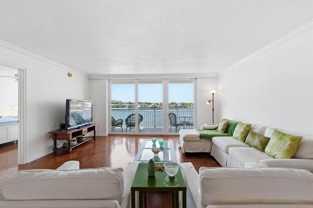 511 BAYSHORE Drive # 410, Fort Lauderdale FL 33304 - Fort Lauderdale, FL - Photo 5