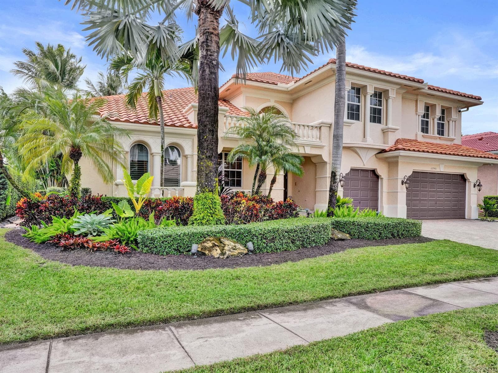 10940 HAWKS VISTA Street, Plantation FL 33324