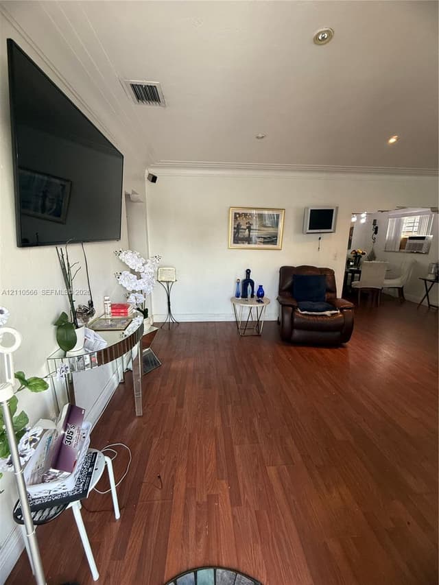 50 E 14th St, Hialeah FL 33010 - Hialeah, FL - Photo 7